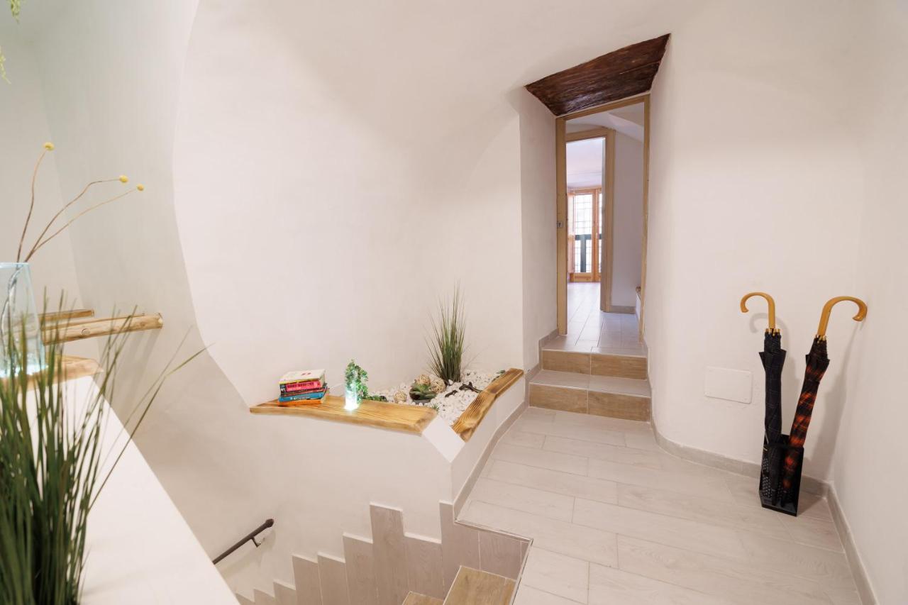 Legno Suite By HouseinNeapel Exteriör bild