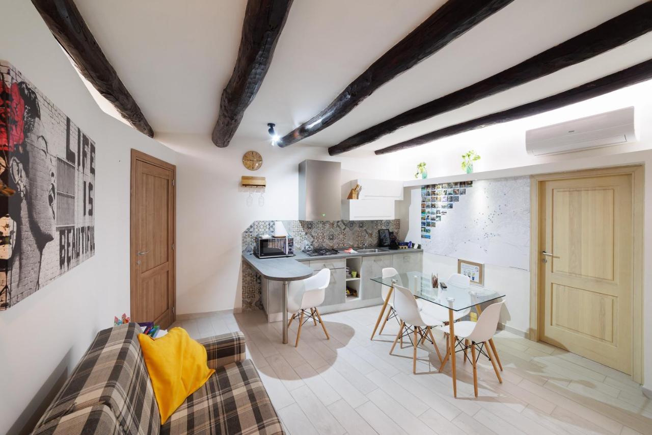 Legno Suite By HouseinNeapel Exteriör bild