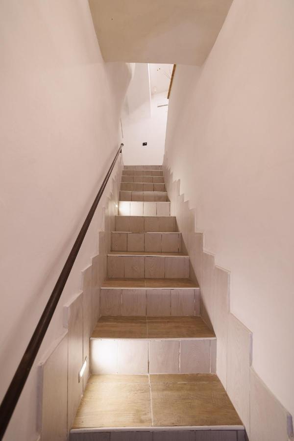 Legno Suite By HouseinNeapel Exteriör bild