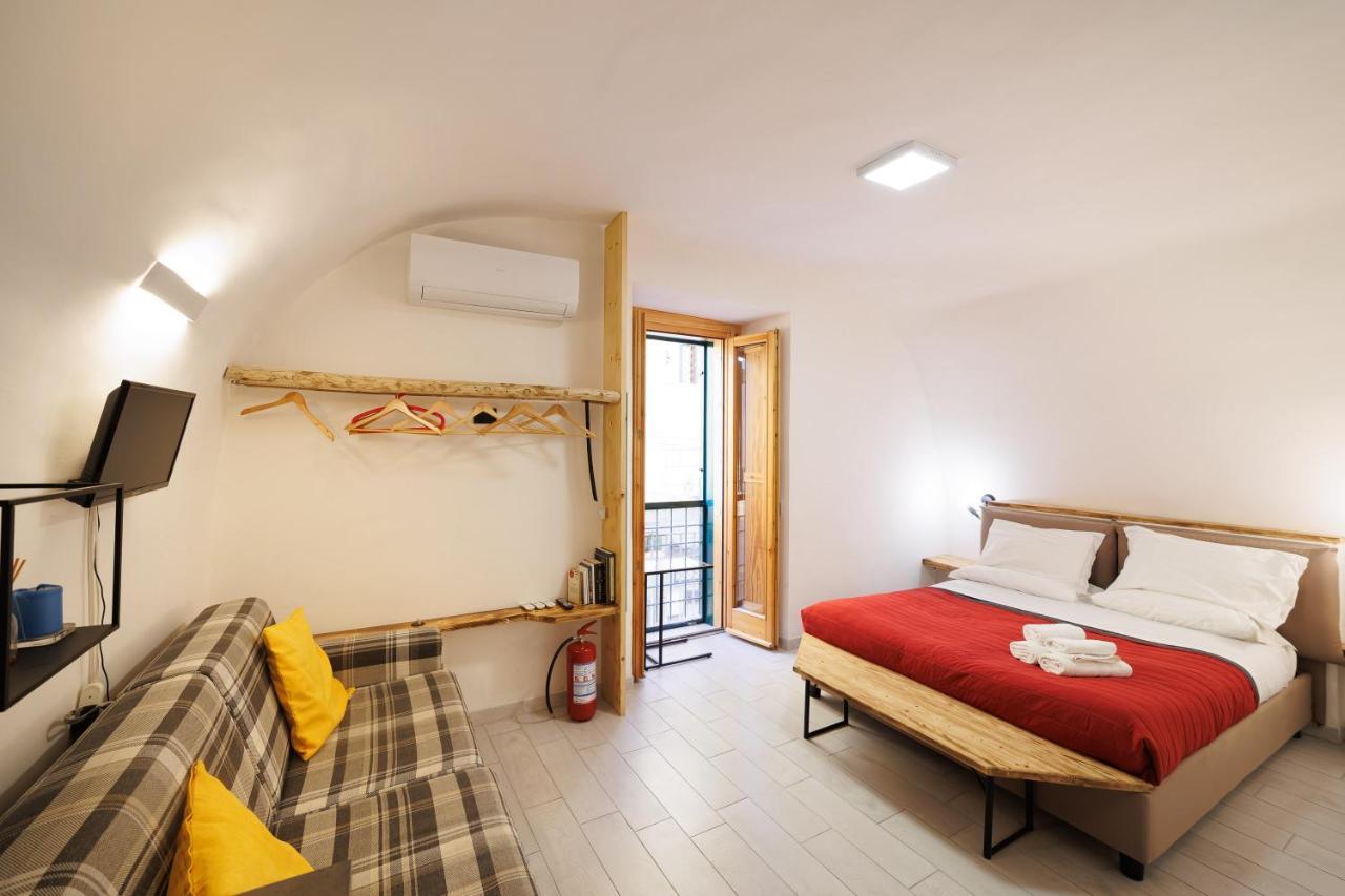 Legno Suite By HouseinNeapel Exteriör bild